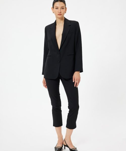 Pantaloni capri slim fit