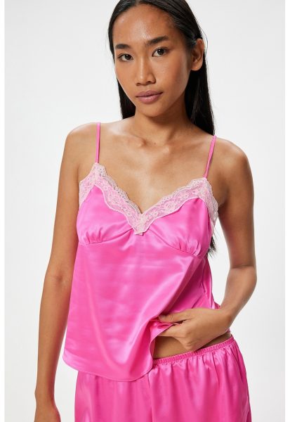 Top de pijama din satin cu garnituri din dantela