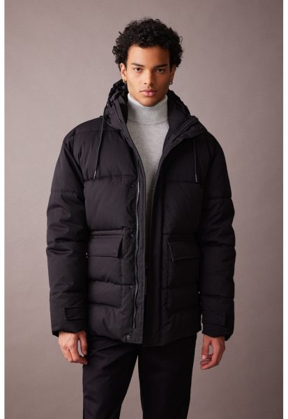 Geaca slim fit matlasata cu gluga