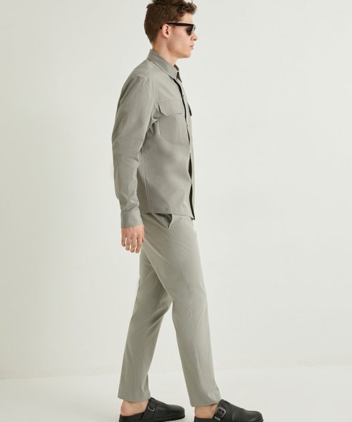 Pantaloni chino cu buzunare oblice