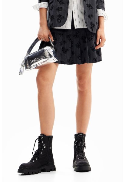 Fusta cu pliuri si model floral