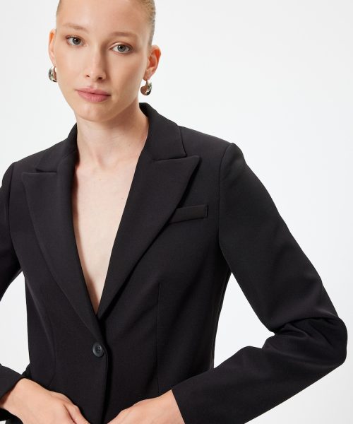 Sacou crop cu revere decupate