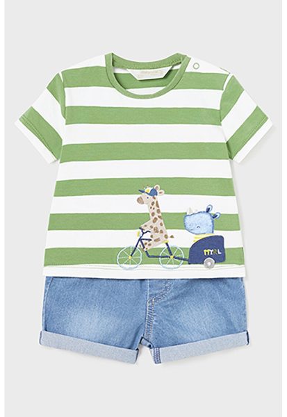 Set de tricou in dungi si pantaloni scurti