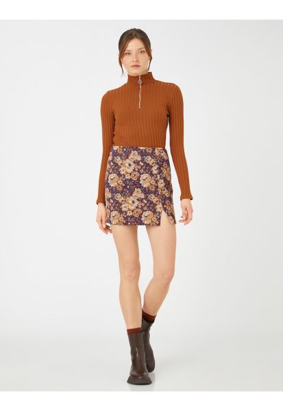 Fusta cu talie inalta si model floral