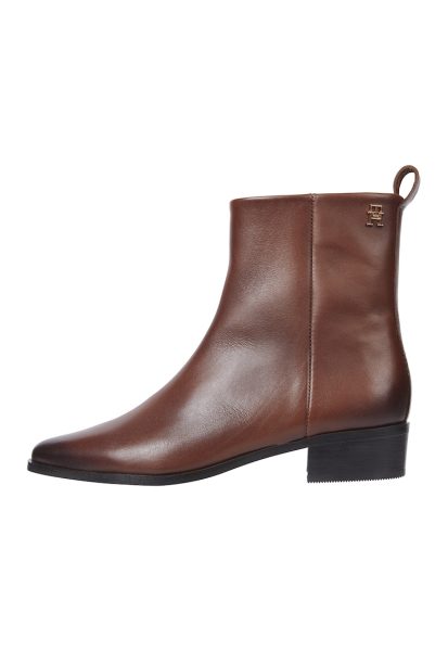 Botine de piele cu varf ascutit