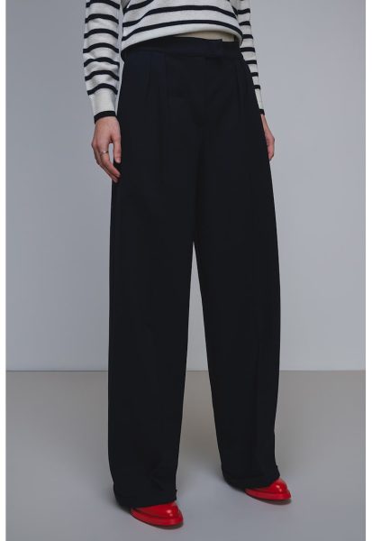 Pantaloni ampli cu talie inalta