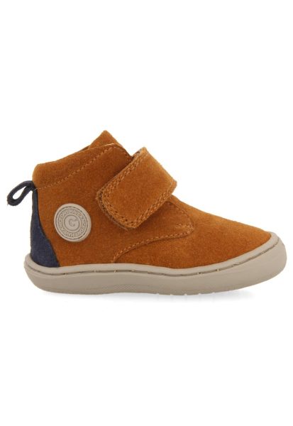 Ghete din piele intoarsa cu barete cu inchidere cu velcro