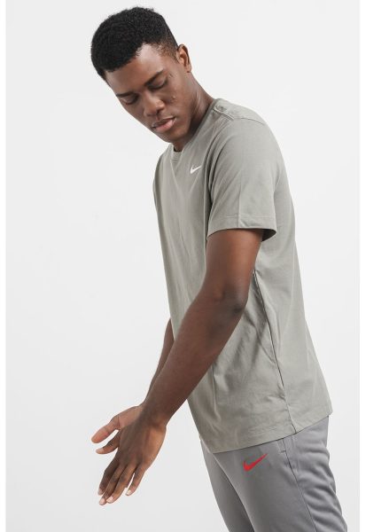 Tricou cu tehnologie Dri-FIT si decolteu la baza gatului - pentru fitness
