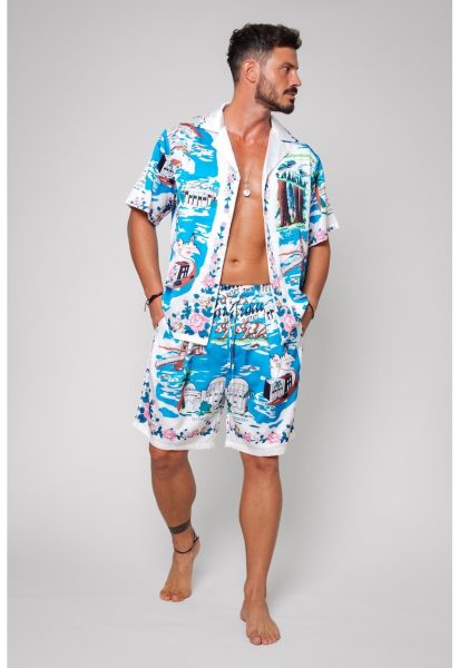 Set de pantaloni scurti si camasa cu revere decupate si cu maneci scurte