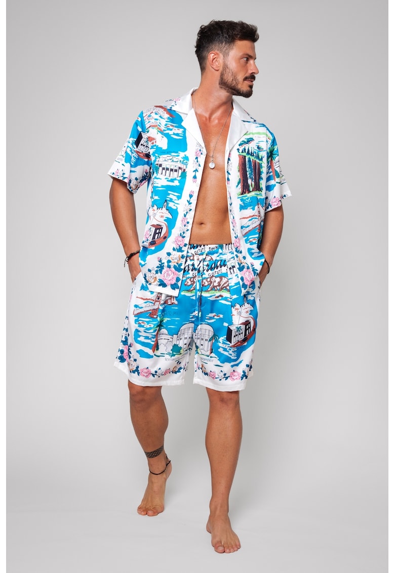 Set de pantaloni scurti si camasa cu revere decupate si cu maneci scurte