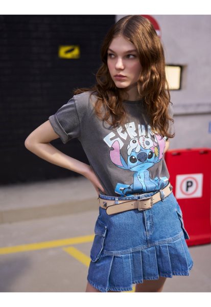 Fusta din denim cu pliuri si buzunare cu clapa
