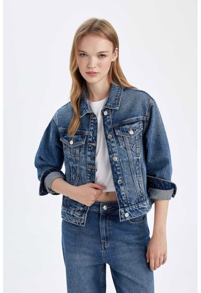 Jacheta din denim cu buzunare pe piept