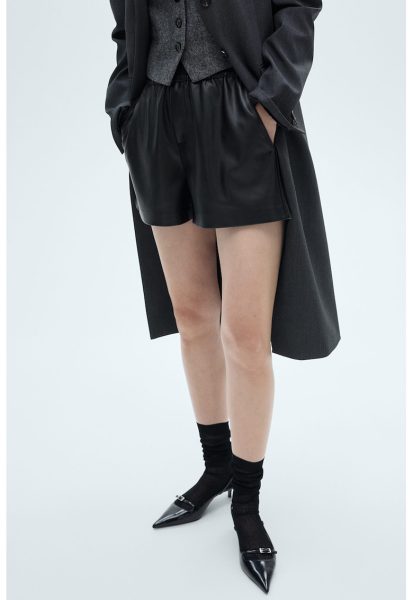Pantaloni scurti de piele ecologica Poma