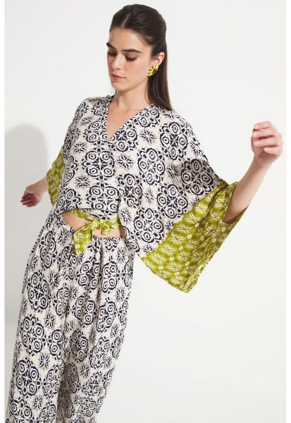 Set de bluza crop lejera cu imprimeu si pantaloni - 2 piese