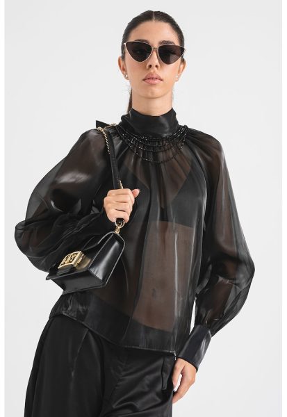 Bluza semitransparenta cu model funda pe partea din spate