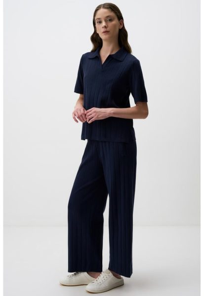 Pantaloni drepti din tricot cu striatii