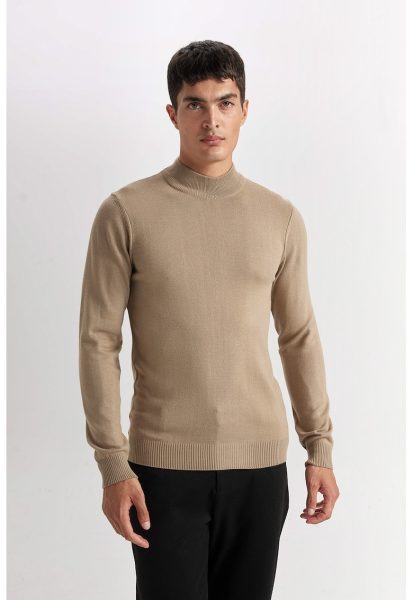 Pulover slim fit cu guler mediu