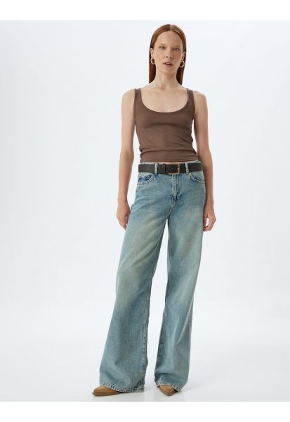 Top crop cu decolteu rotund