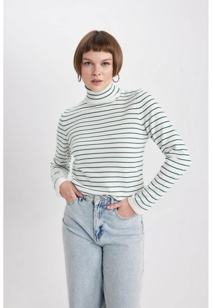 Pulover regular fit cu model in dungi si guler inalt